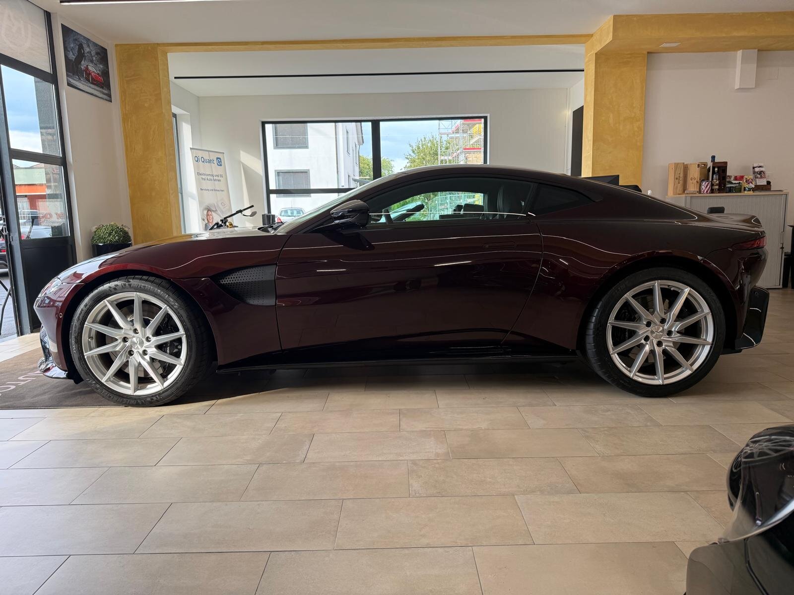 ASTON MARTIN V8 Vantage 4.0 Coupé Bi-Turbo, Essence, Occasion / Utilisé, Automatique - 7