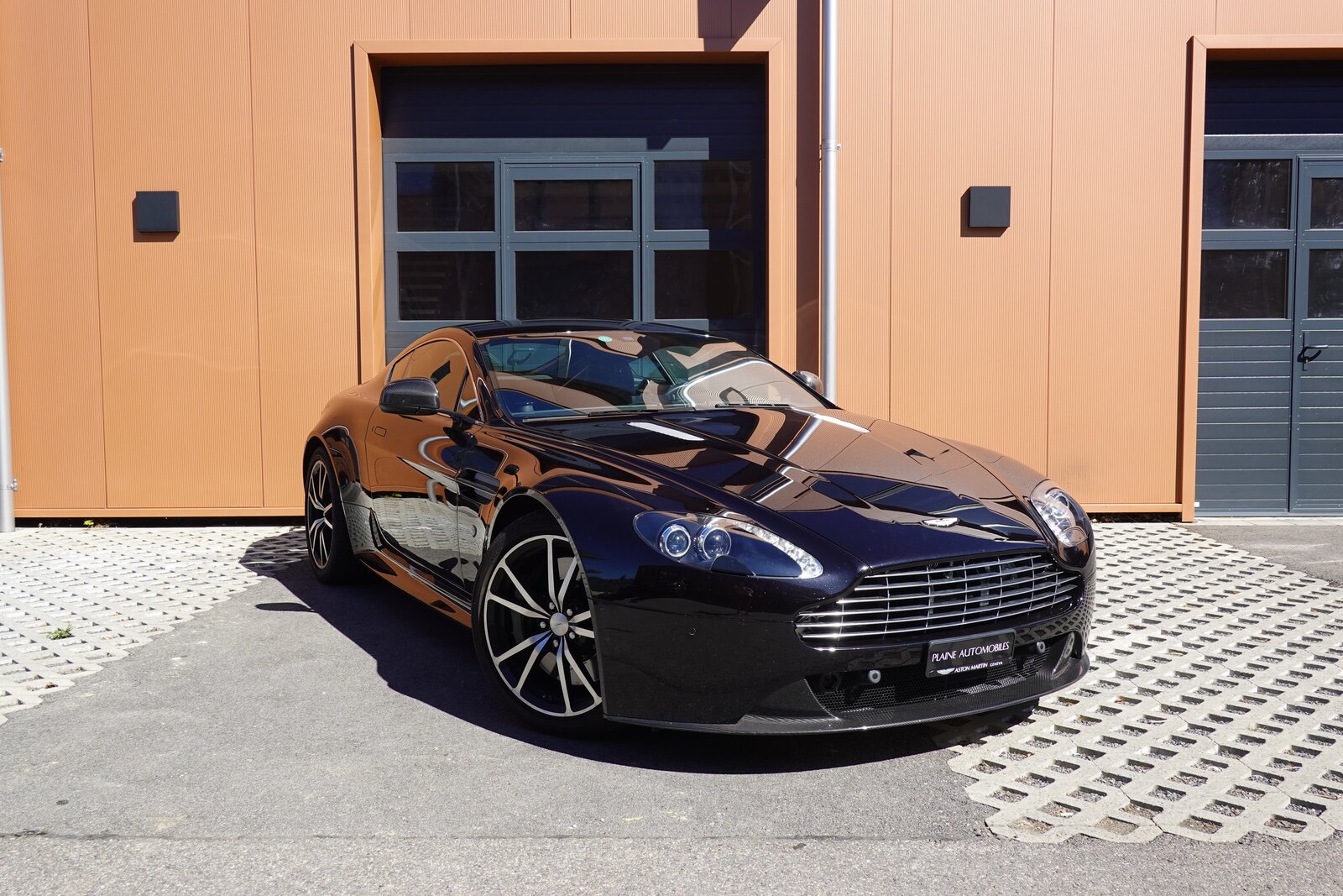 ASTON MARTIN V8 Vantage 4.7 S SP10 - CH Véhicule * Full Entretien Aston