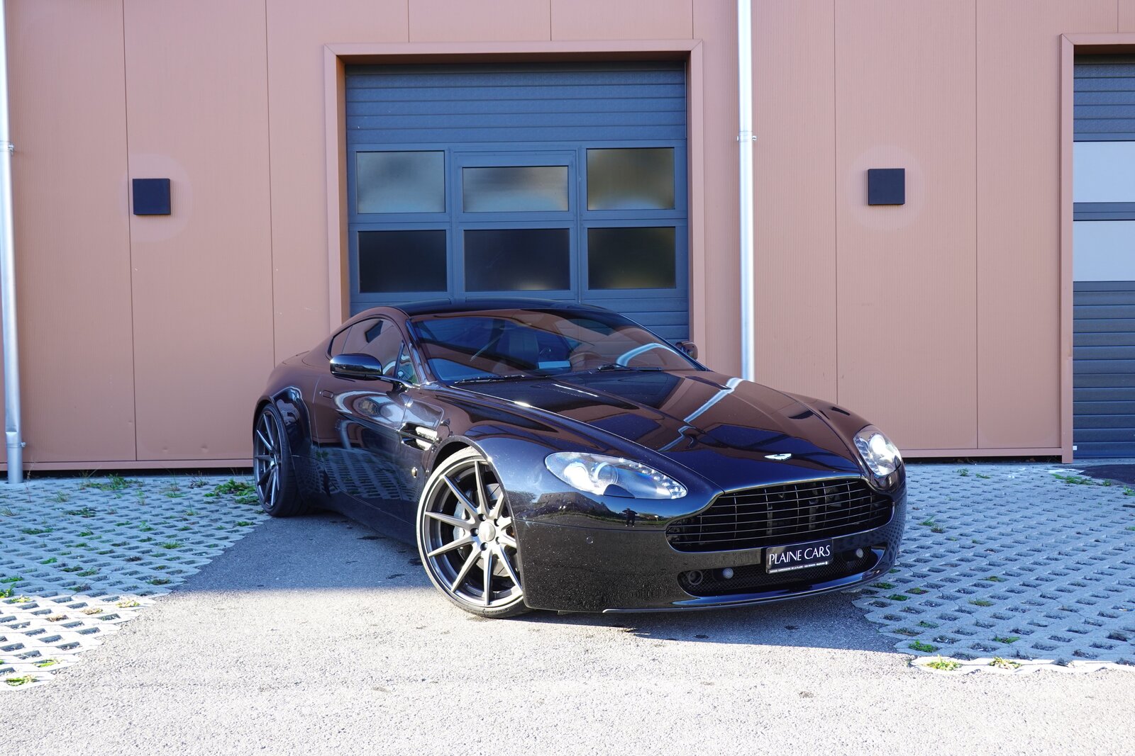 ASTON MARTIN V8 Vantage 4.7 Sportshift * CH Véhicule * GPS * Sièges El