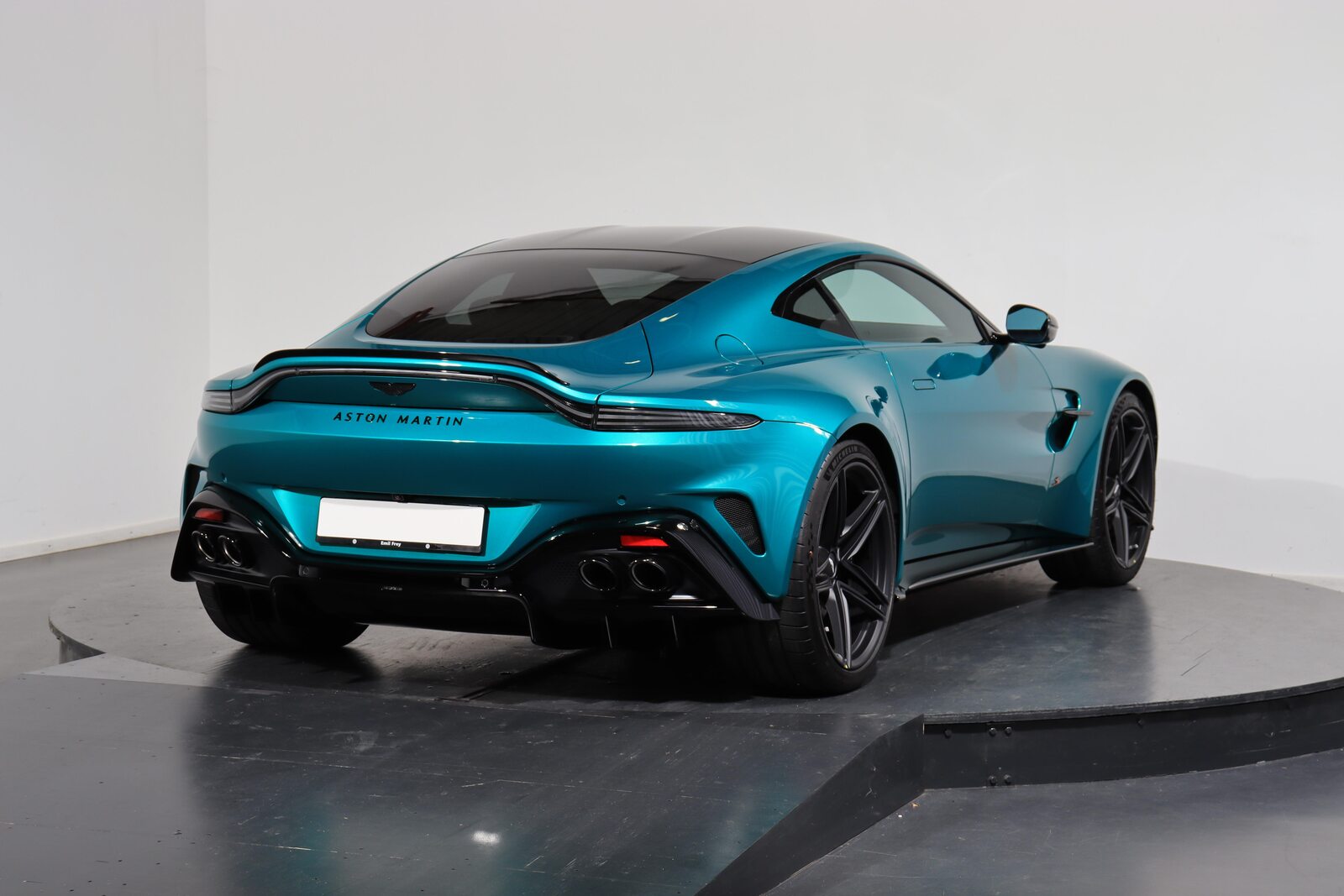 ASTON MARTIN V8 Vantage Coupé 4.0 S V8 Bi-Turbo, Petrol, Ex-demonstrator, Automatic - 3
