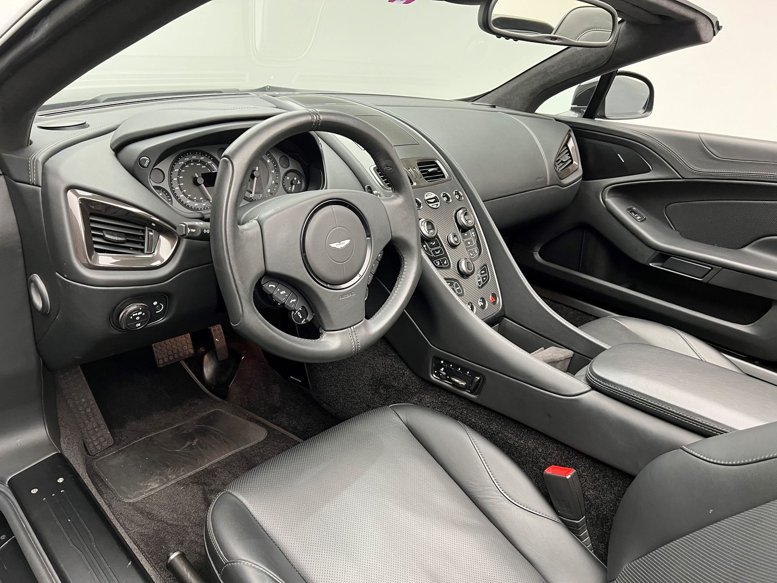 ASTON MARTIN Vanquish Volante 6.0 V12, Petrol, Second hand / Used, Automatic - 3