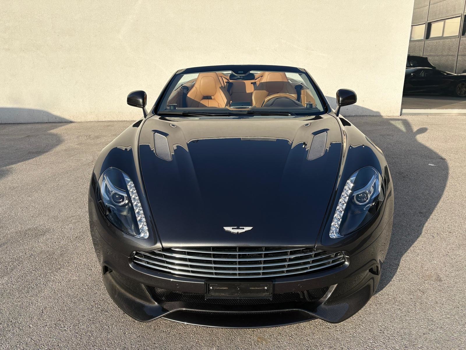 ASTON MARTIN Vanquish Volante V12 5.9-48 Touchtronic 3, Petrol, Second hand / Used, Automatic - 5