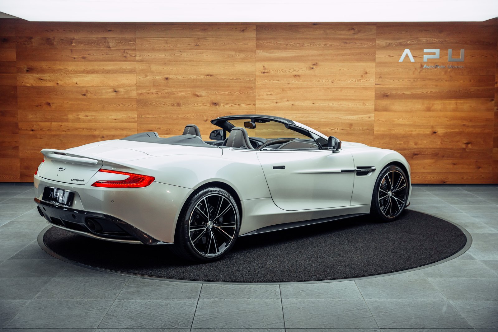 ASTON MARTIN Vanquish Volante V12 5.9 Touchtronic 3, Petrol, Second hand / Used, Automatic - 2