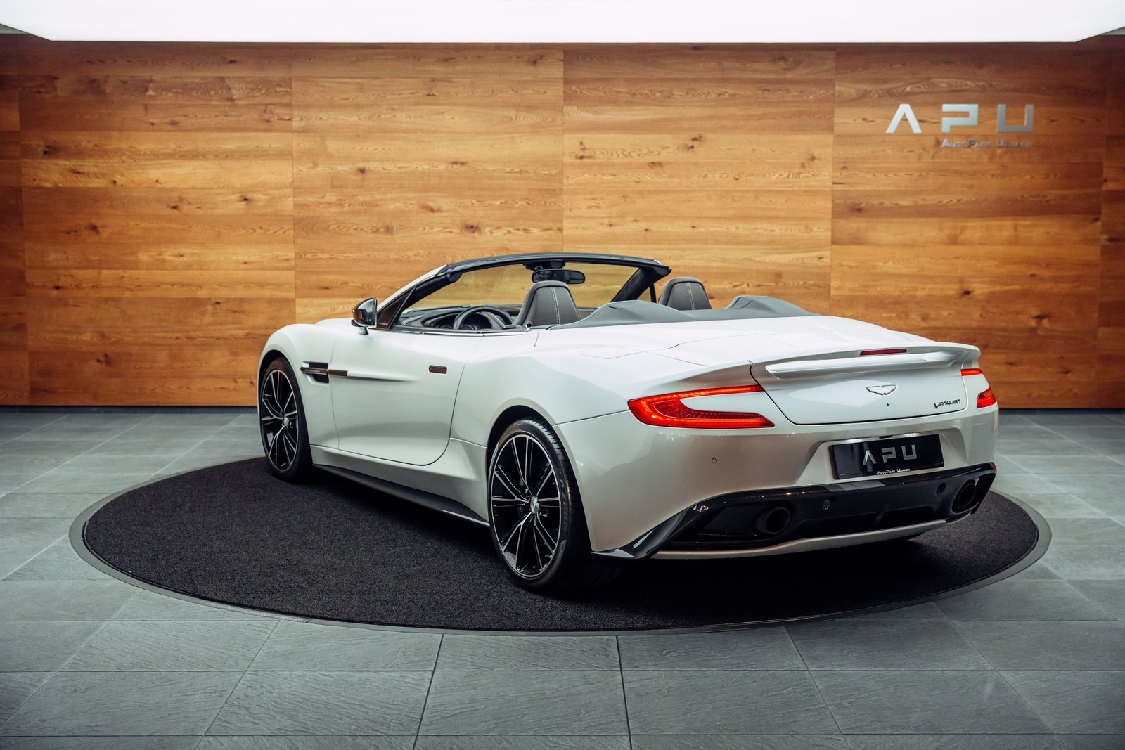 ASTON MARTIN Vanquish Volante V12 5.9 Touchtronic 3, Petrol, Second hand / Used, Automatic - 3