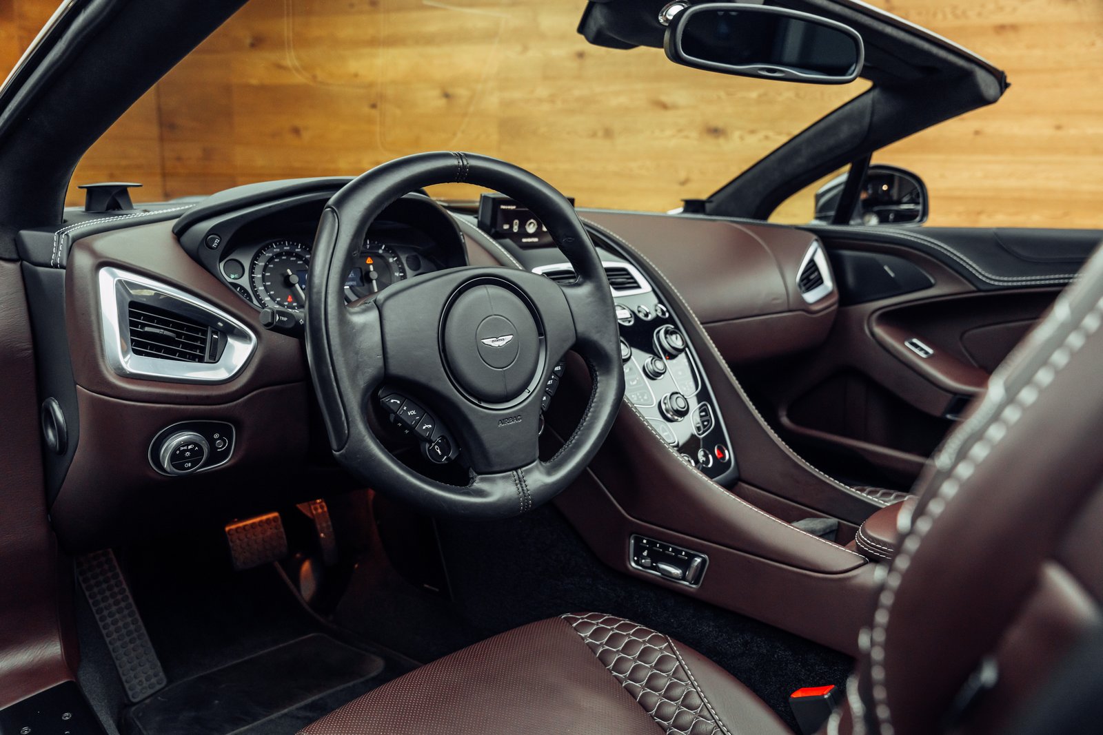 ASTON MARTIN Vanquish Volante V12 5.9 Touchtronic 3, Petrol, Second hand / Used, Automatic - 5