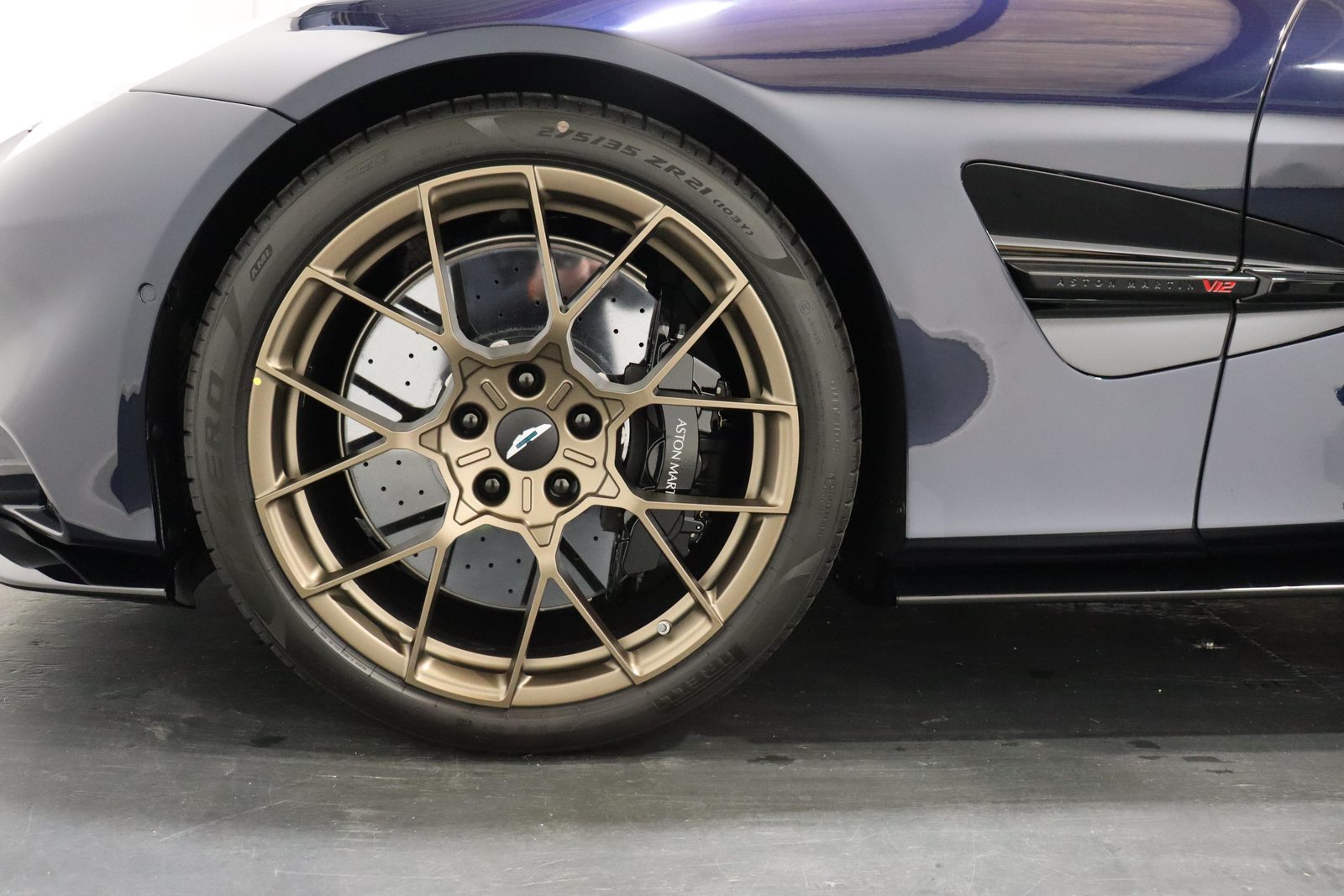 ASTON MARTIN Vanquish 5.2 V12 Bi-Turbo, Benzin, Neuwagen, Automatik - 6