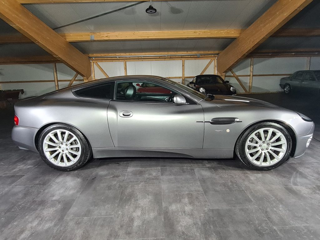 ASTON MARTIN 5.9 V12, Benzin, Occasion / Gebraucht, Automatik - 6