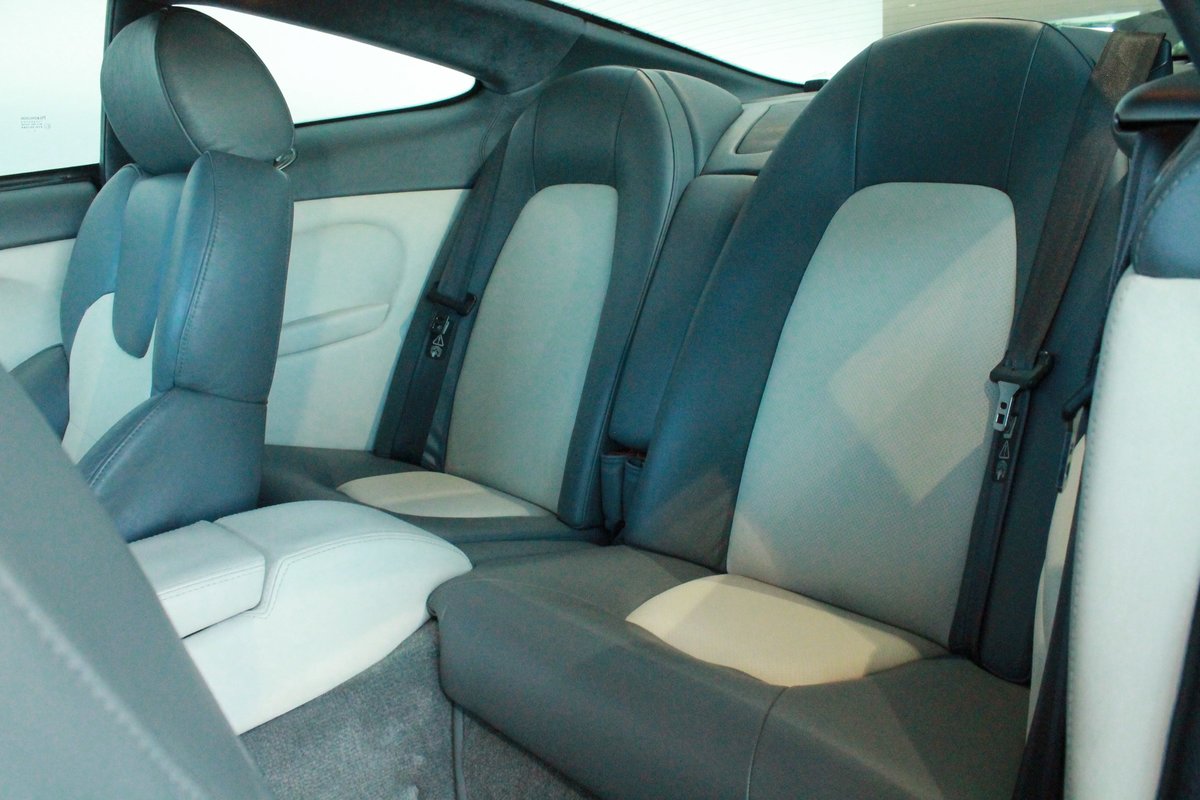 ASTON MARTIN Vanquish V12 5.9-48, Petrol, Second hand / Used, Automatic - 5
