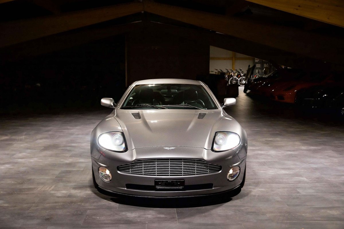 ASTON MARTIN Vanquish V12 5.9-48, Benzin, Occasion / Gebraucht, Automatik - 4