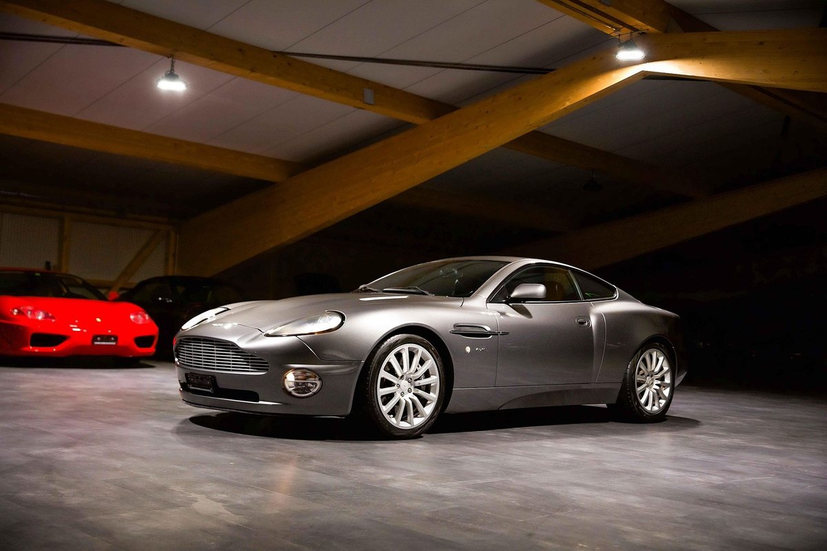 ASTON MARTIN Vanquish V12 5.9-48, Benzin, Occasion / Gebraucht, Automatik - 5