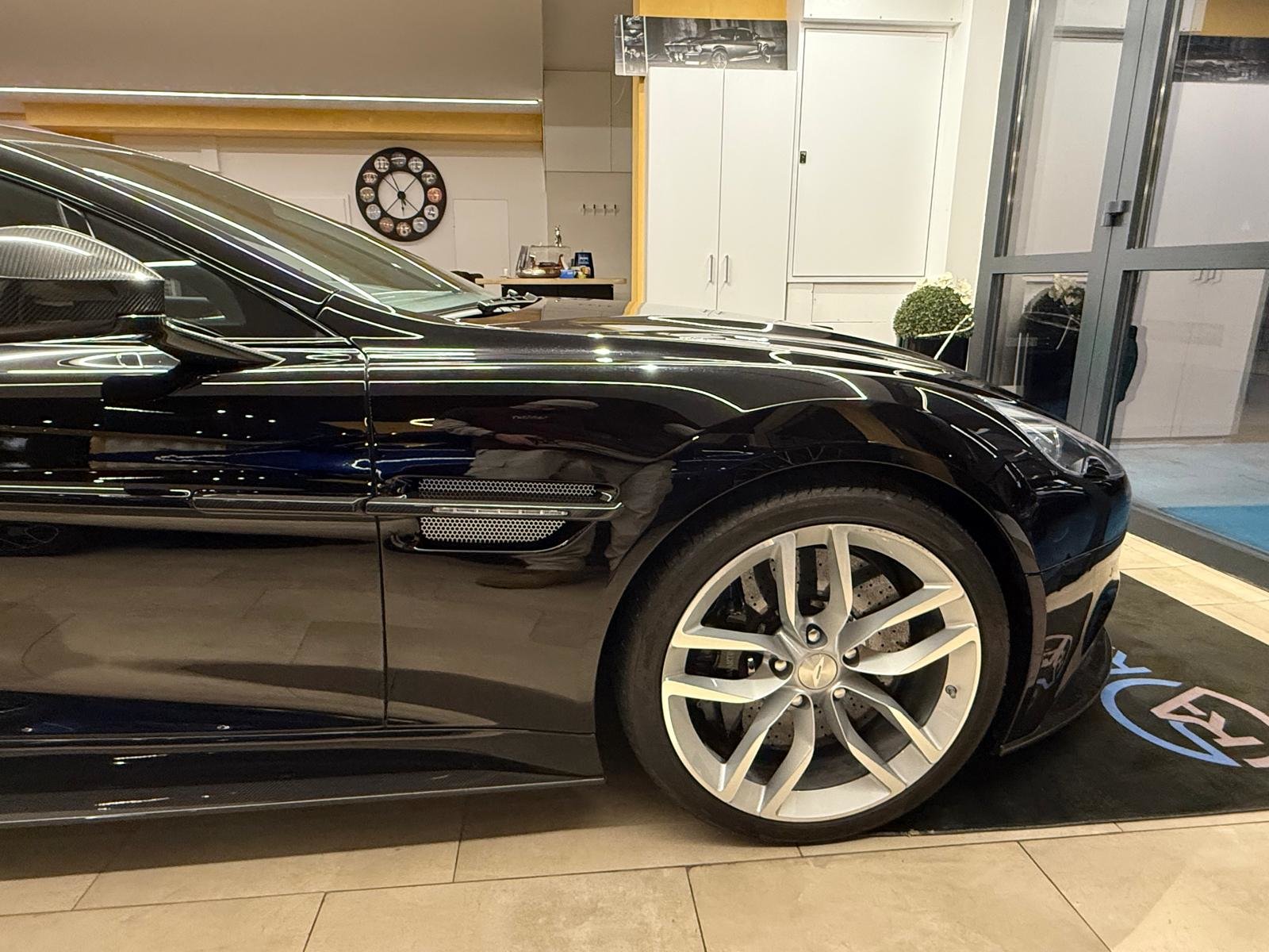 ASTON MARTIN Vanquish V12 5.9-48 Touchtronic 2, Petrol, Second hand / Used, Automatic - 7