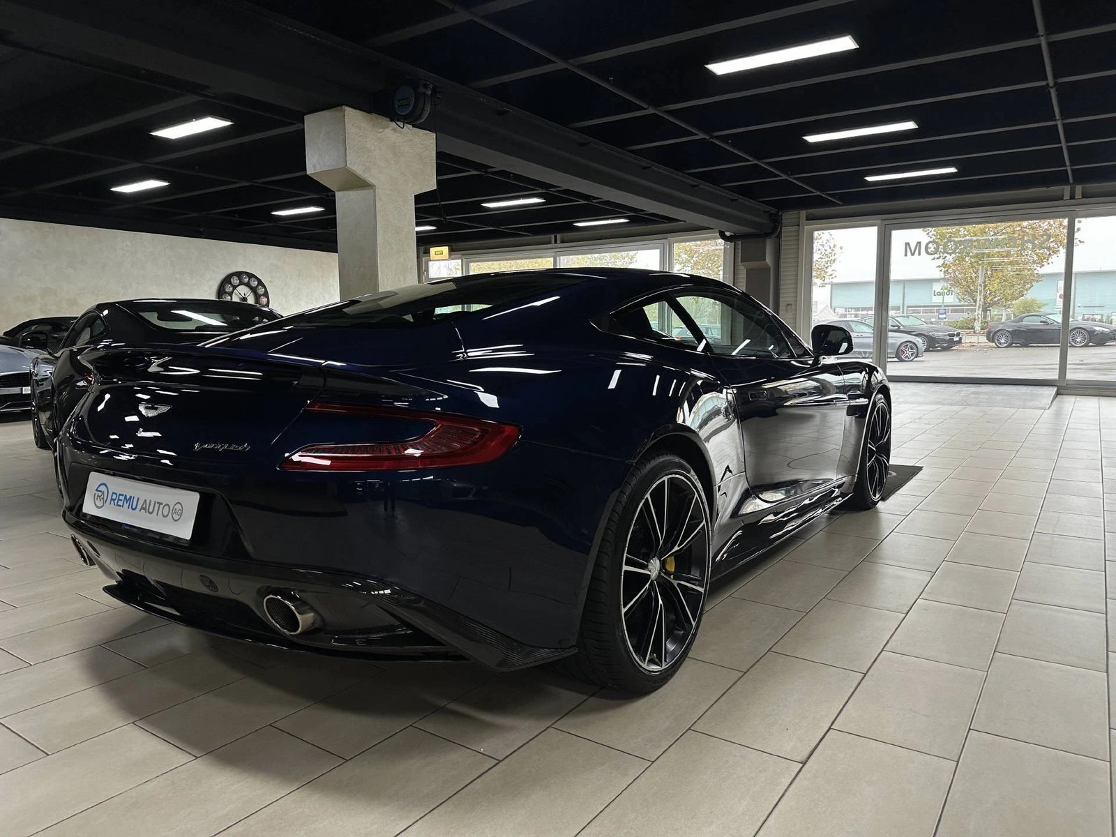 ASTON MARTIN Vanquish V12 5.9-48 Touchtronic 2, Petrol, Second hand / Used, Automatic - 3
