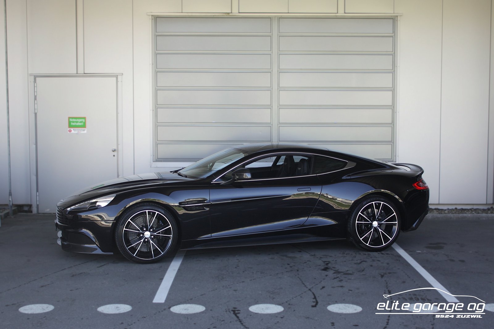 ASTON MARTIN Vanquish V12 5.9-48 Touchtronic 2