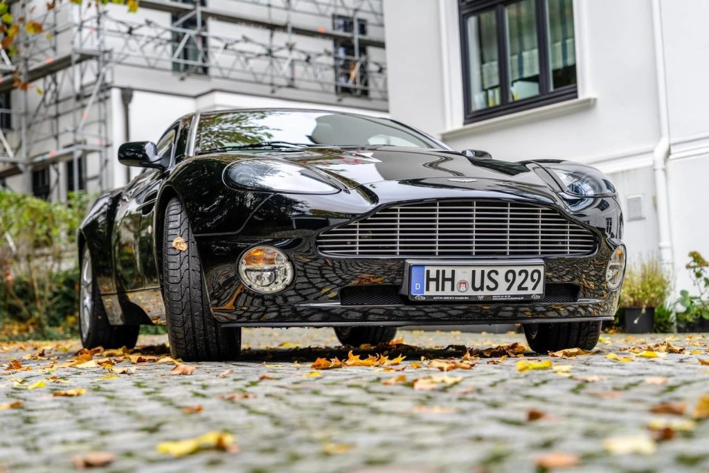 ASTON MARTIN VANQUISH, Essence, Occasion / Utilisé, Automatique - 2