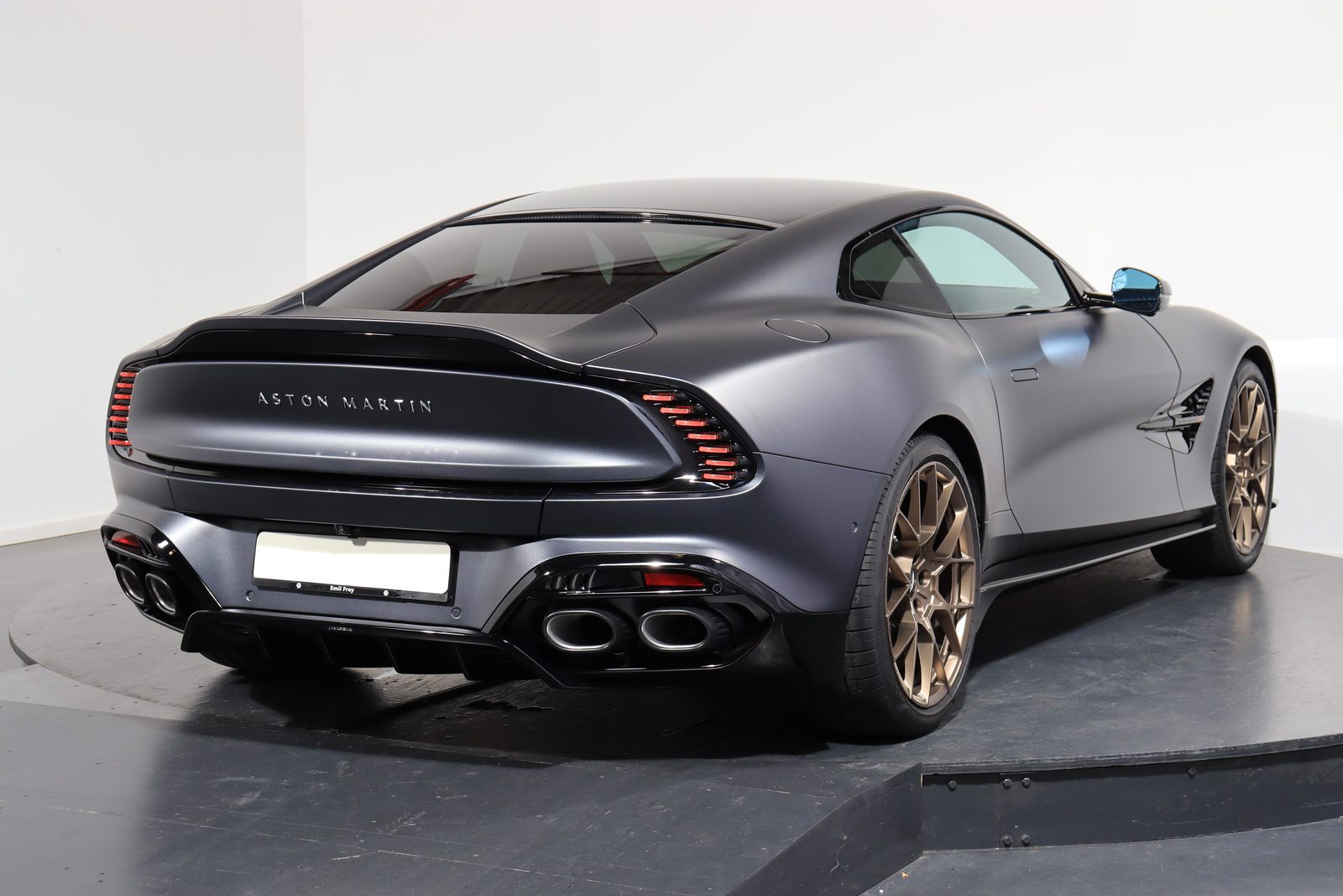 ASTON MARTIN Vanquish 5.2 V12 Bi-Turbo, Essence, Voiture de démonstration, Automatique - 3
