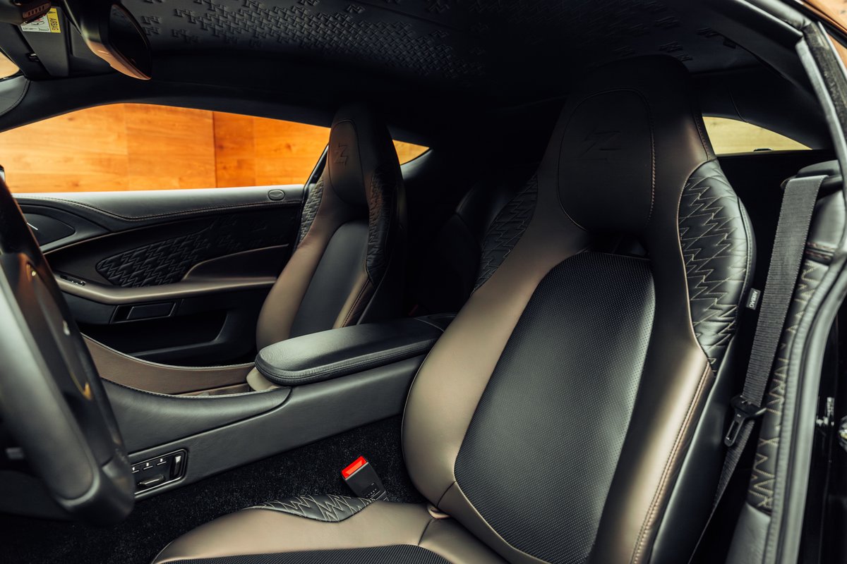 ASTON MARTIN Vanquish Zagato Coupé Villa d'Este 61/99, Essence, Occasion / Utilisé, Automatique - 7