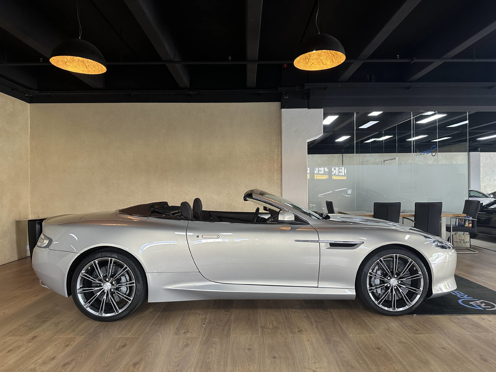 ASTON MARTIN Virage Volante V12 5.9-48 Touchtronic2, Benzin, Occasion / Gebraucht, Automatik - 4
