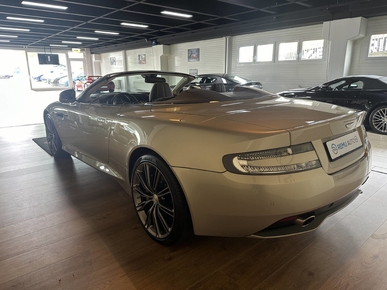ASTON MARTIN Virage Volante V12 5.9-48 Touchtronic2, Benzin, Occasion / Gebraucht, Automatik - 7