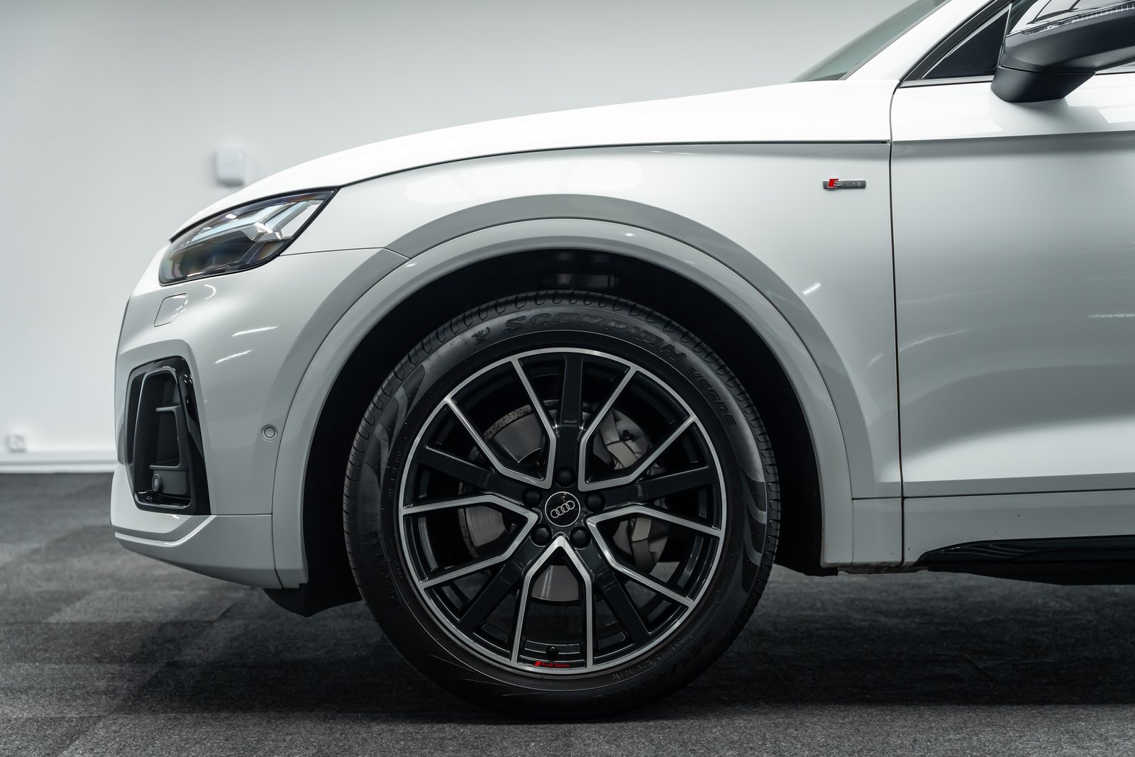 AUDI * Q5 40 TFSI S LINE QUATTRO * WERKSGARANTIE BIS 05.2027, Benzin, Occasion / Gebraucht, Automatik - 2