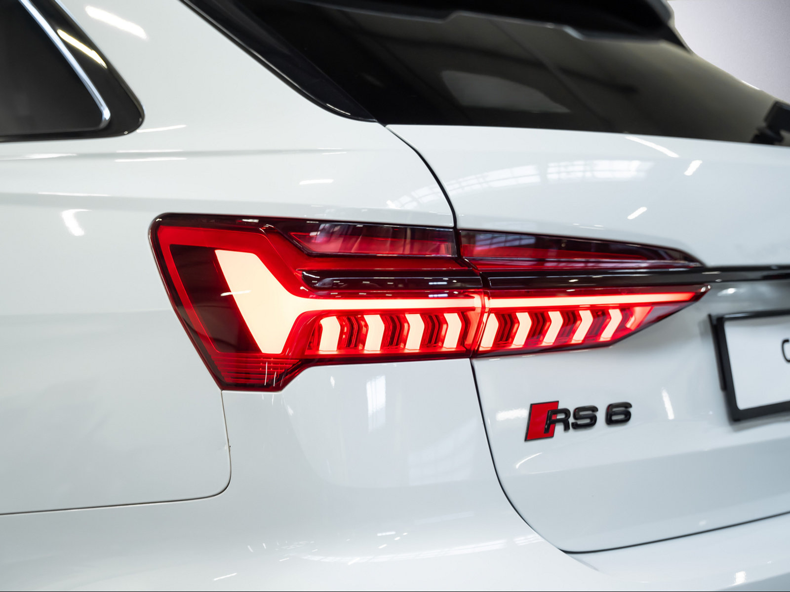AUDI * RS6 AVANT * RS DYNAMIKPAKET * LUFTFAHRWERK * 22 ZOLL, Mild-Hybrid Benzin/Elektro, Occasion / Gebraucht, Automatik - 5