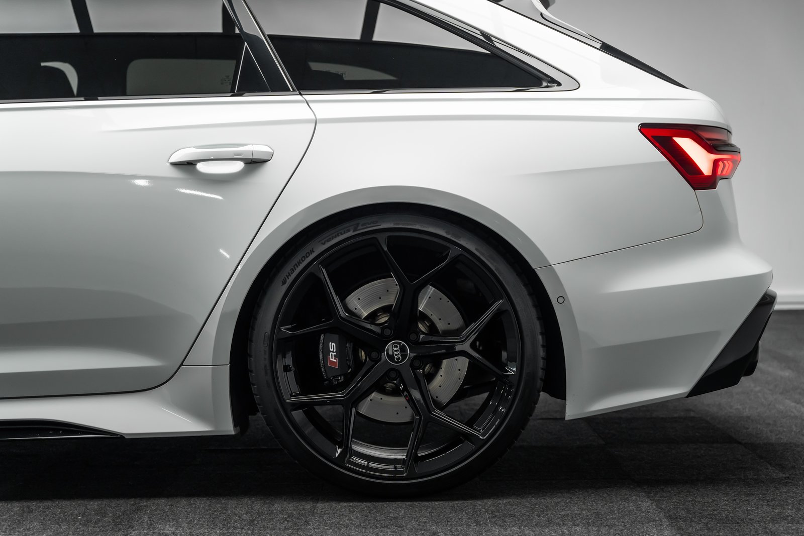AUDI * RS6 AVANT * RS DYNAMIKPAKET * LUFTFAHRWERK * 22 ZOLL, Mild-Hybrid Benzin/Elektro, Occasion / Gebraucht, Automatik - 3
