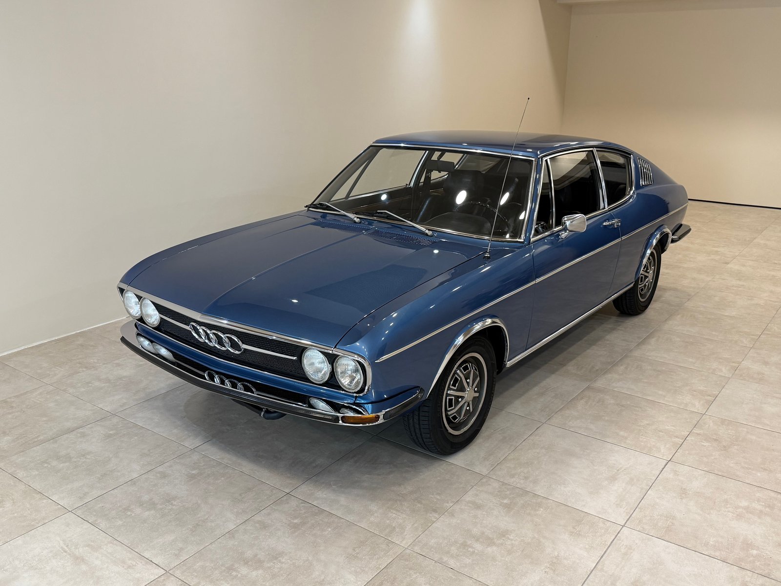 AUDI 100S Coupe, Essence, Occasion / Utilisé, Manuelle - 2