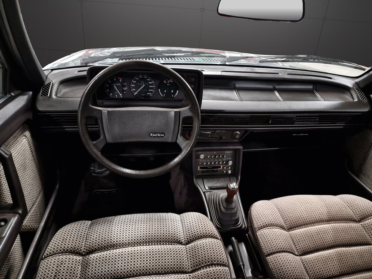 AUDI 200 Turbo 5E, Benzin, Occasion / Gebraucht, Handschaltung - 7