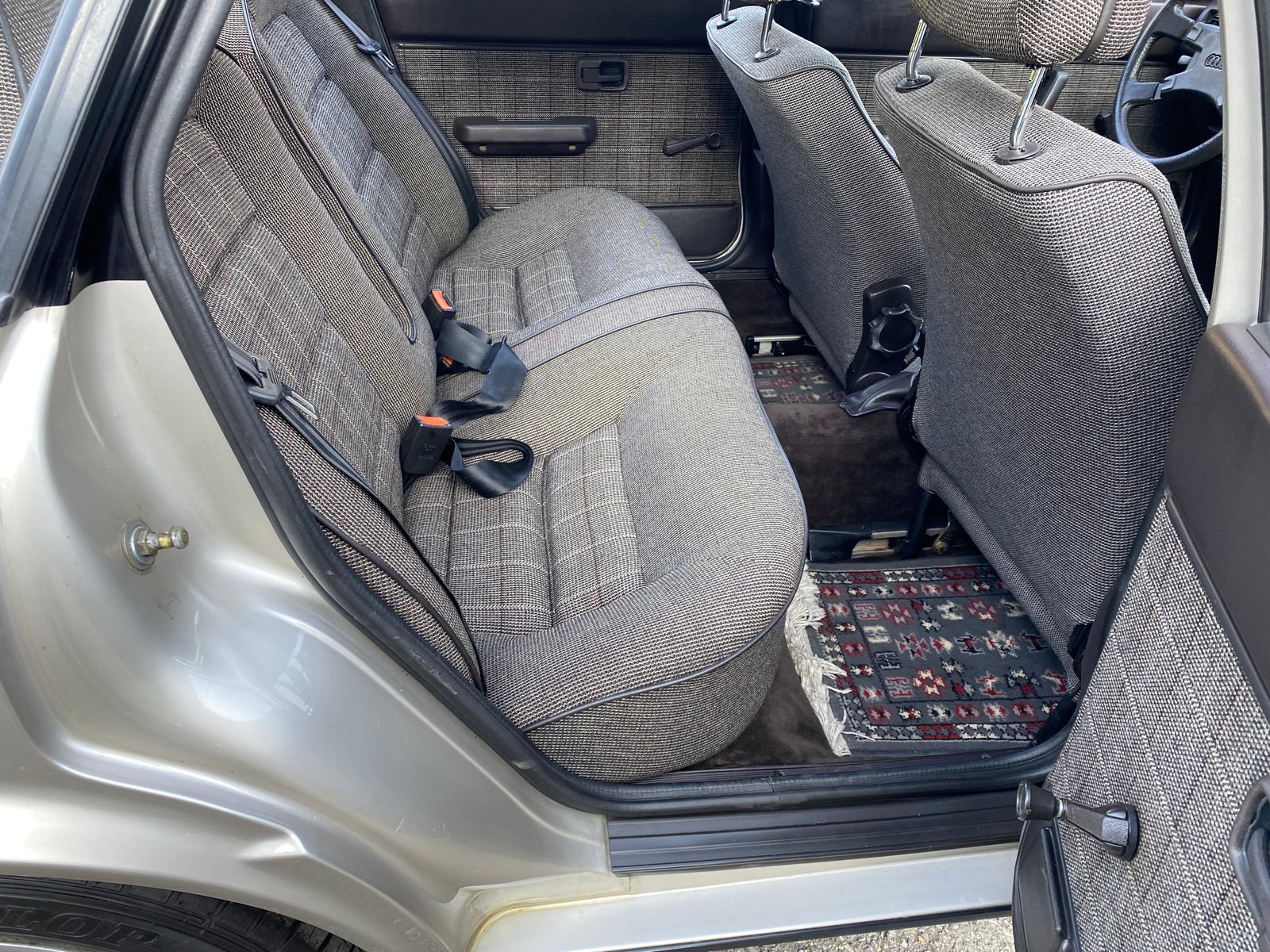 AUDI 80 2.1 quattro 5E, Benzin, Occasion / Gebraucht, Handschaltung - 7