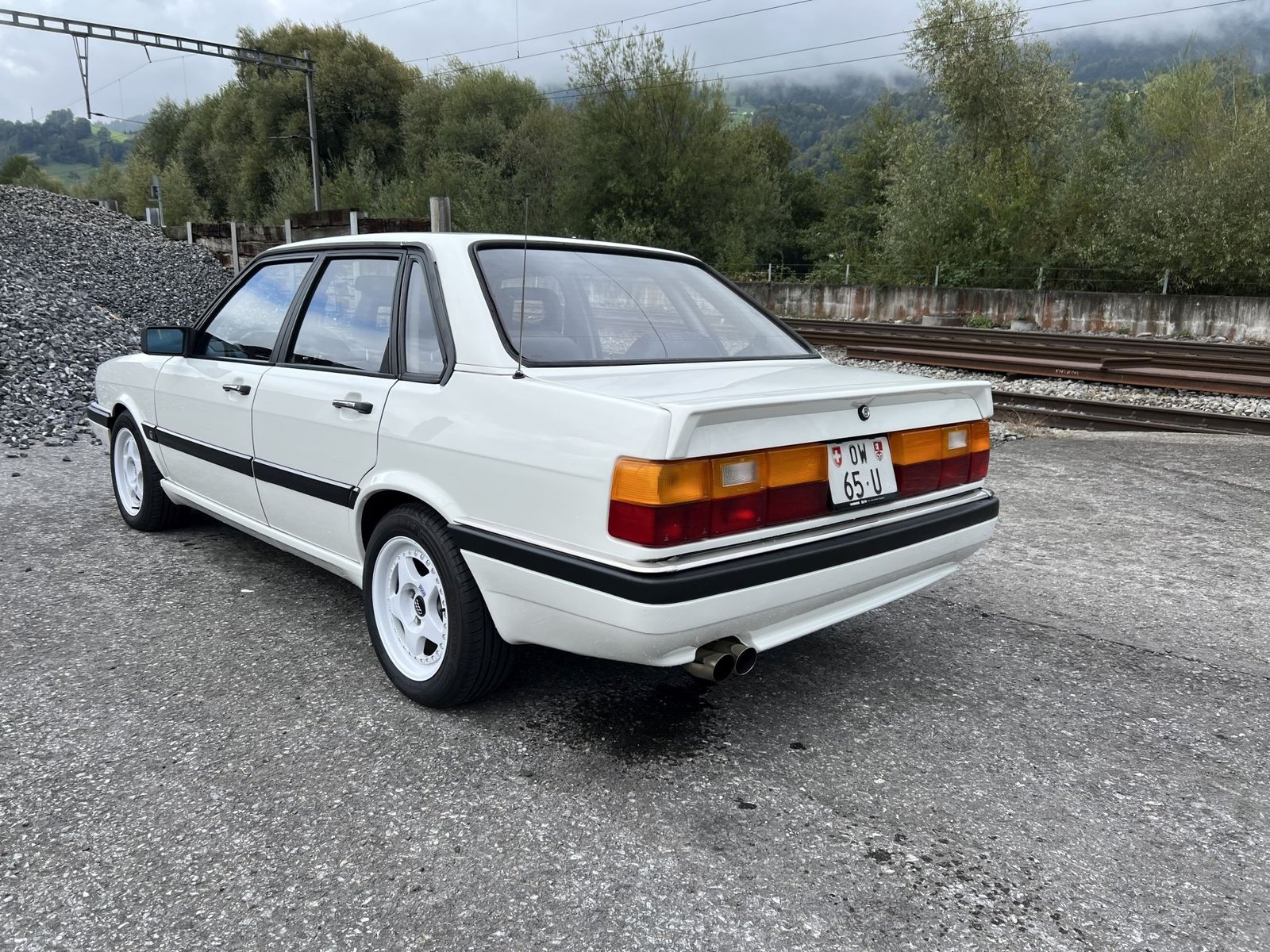 AUDI 90 2.2 quattro Typ 85 Avus Classic, Essence, Voiture de collection, Manuelle - 4
