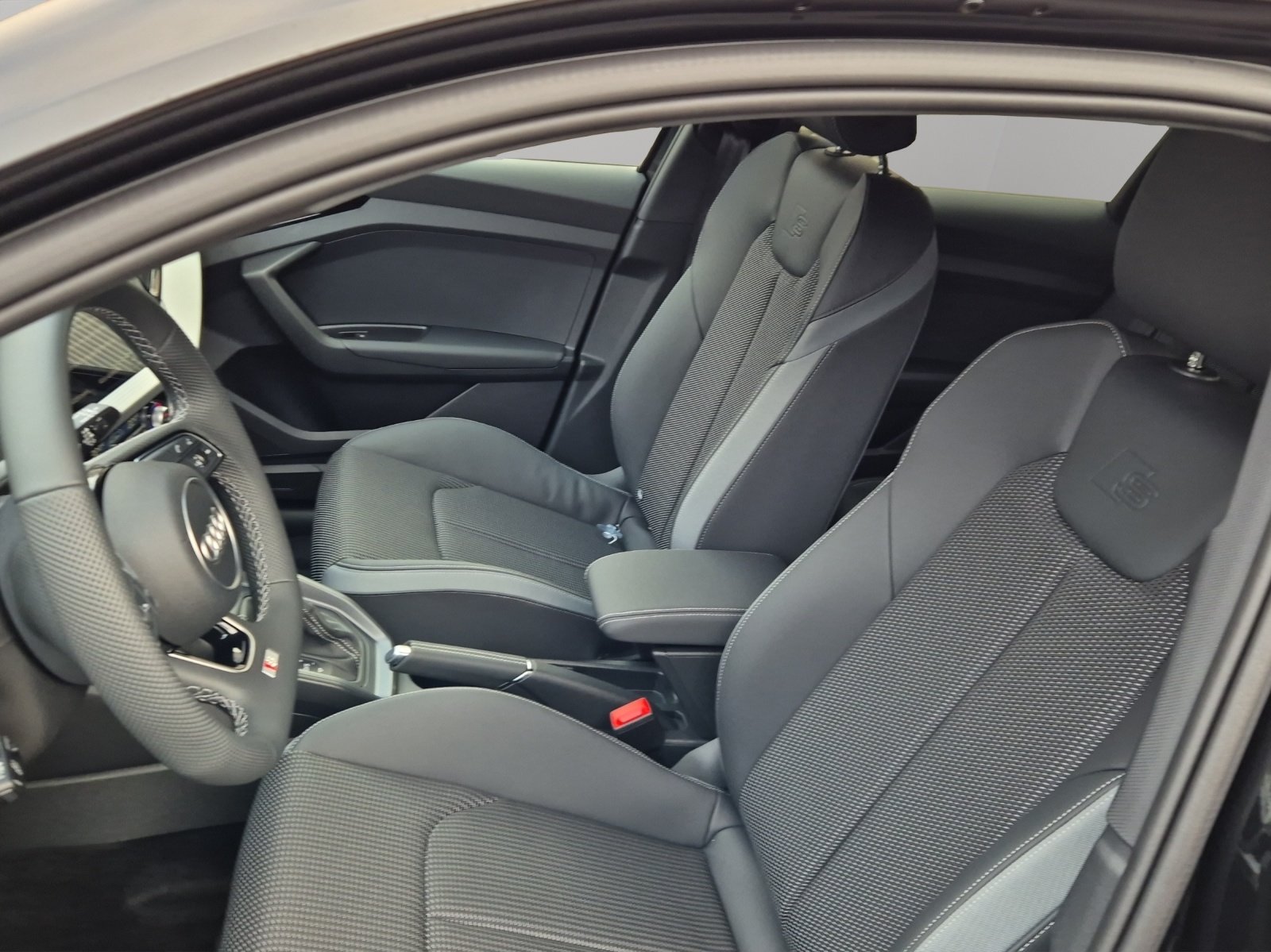 AUDI A1 Sportback 30 TFSI S Line Attraction S-tronic, Petrol, New car, Automatic - 6