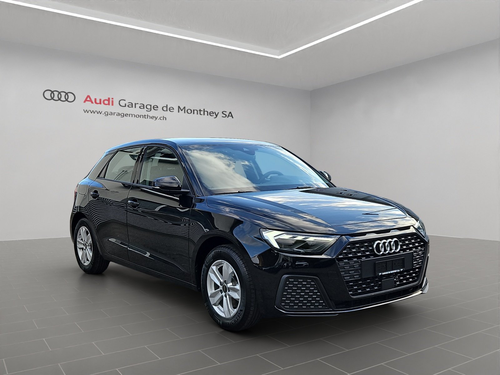 AUDI A1 Sportback 30 TFSI Attraction S-tronic, Petrol, New car, Automatic - 3