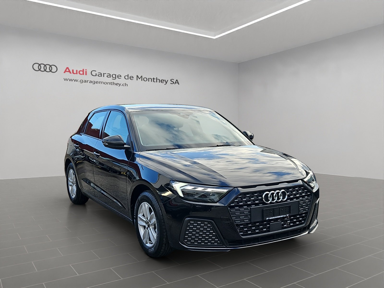 AUDI A1 Sportback 30 TFSI Attraction S-tronic, Petrol, New car, Automatic - 3