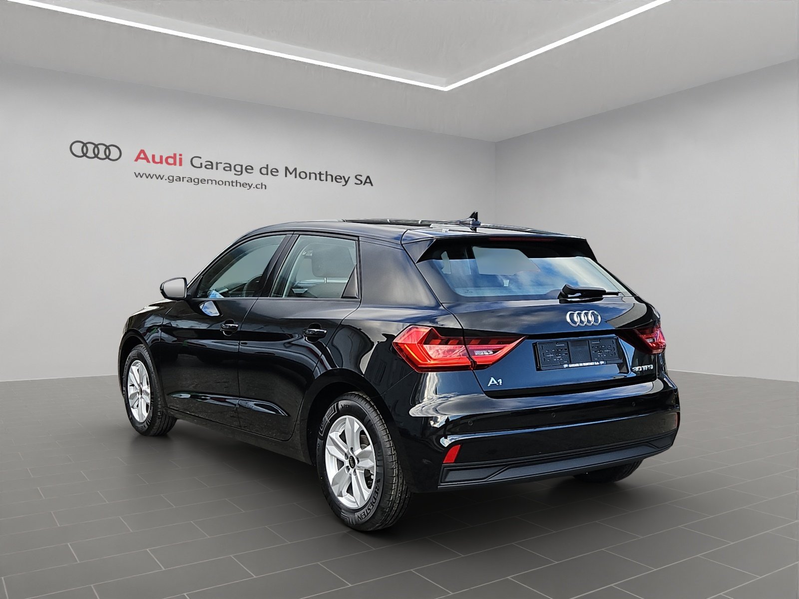 AUDI A1 Sportback 30 TFSI Attraction S-tronic, Petrol, New car, Automatic - 6
