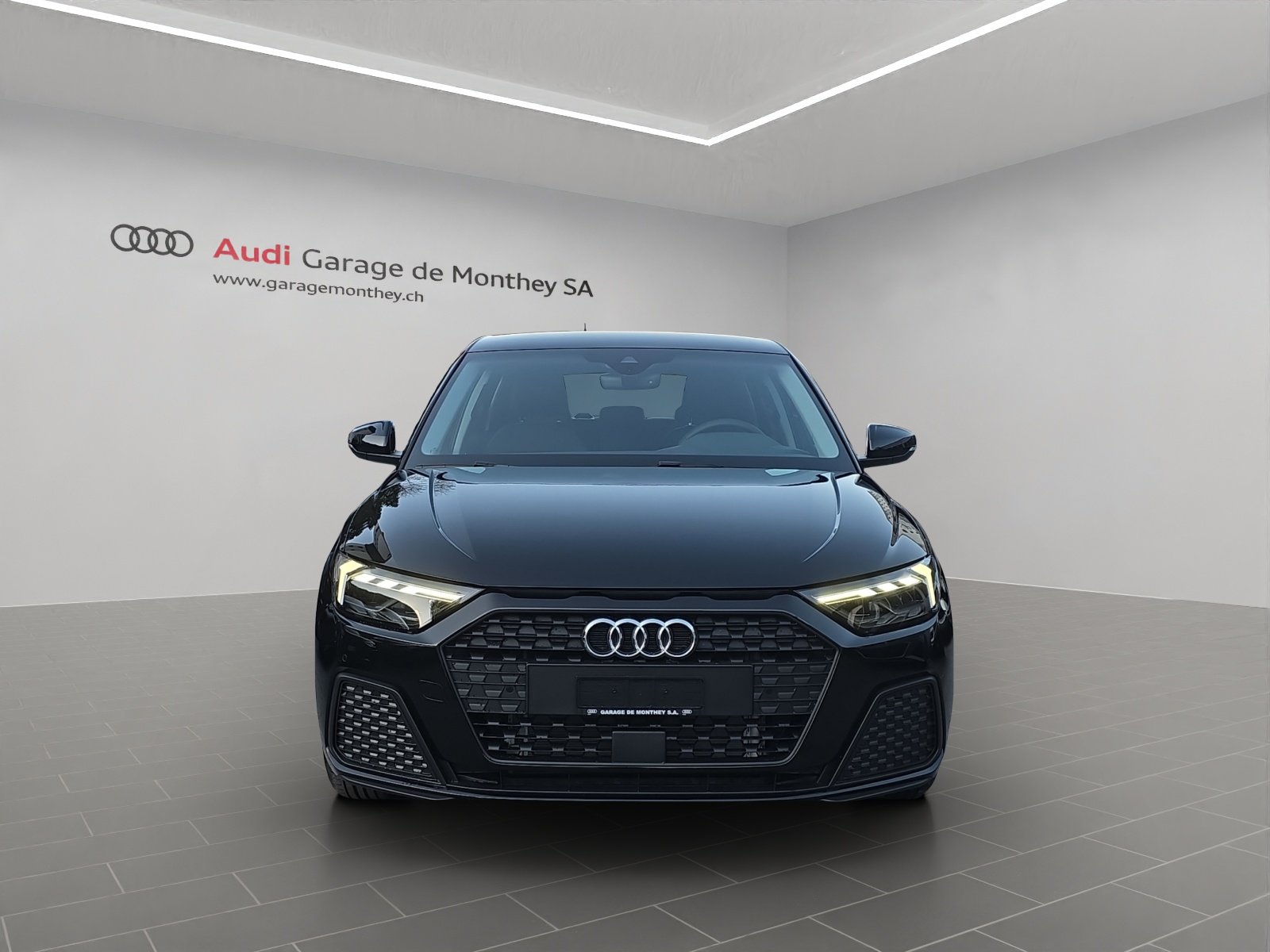 AUDI A1 Sportback 30 TFSI Attraction S-tronic, Petrol, New car, Automatic - 2