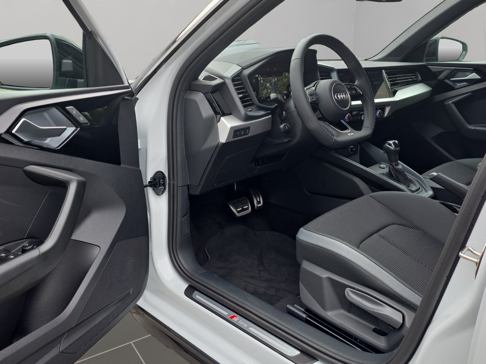 AUDI A1 allstreet 30 TFSI Attraction S-tronic, Petrol, New car, Automatic - 7