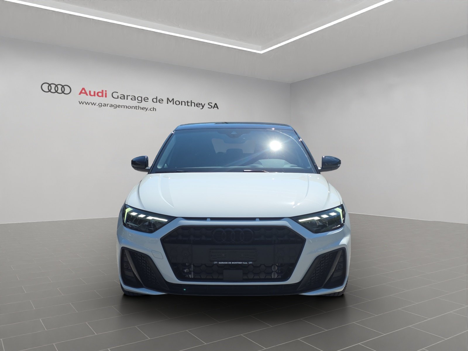 AUDI A1 Sportback 35 TFSI S Line S-tronic, Petrol, New car, Automatic - 2
