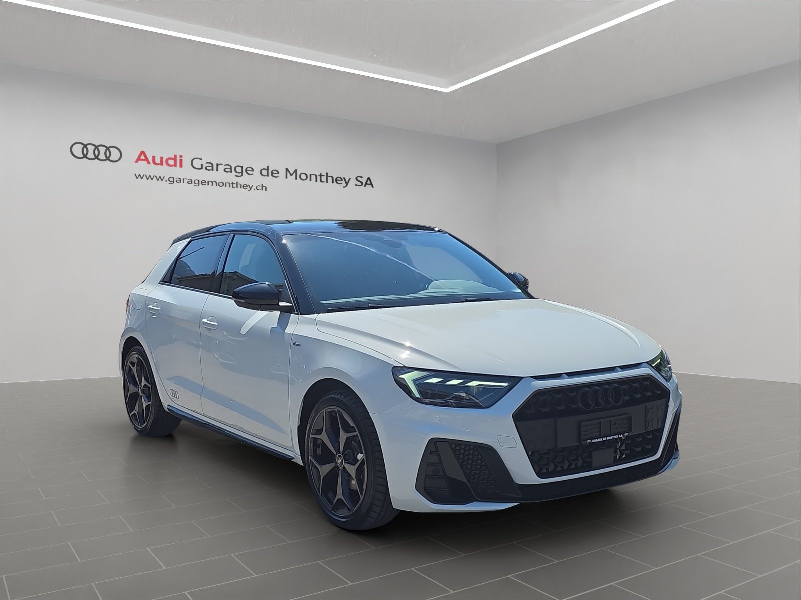 AUDI A1 Sportback 35 TFSI S Line S-tronic, Petrol, New car, Automatic - 3