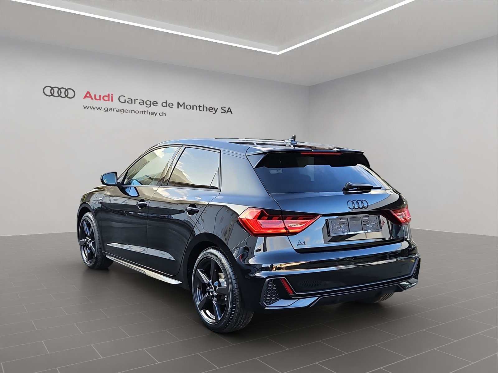 AUDI A1 Sportback 30 TFSI S Line Attraction S-tronic, Petrol, New car, Automatic - 2