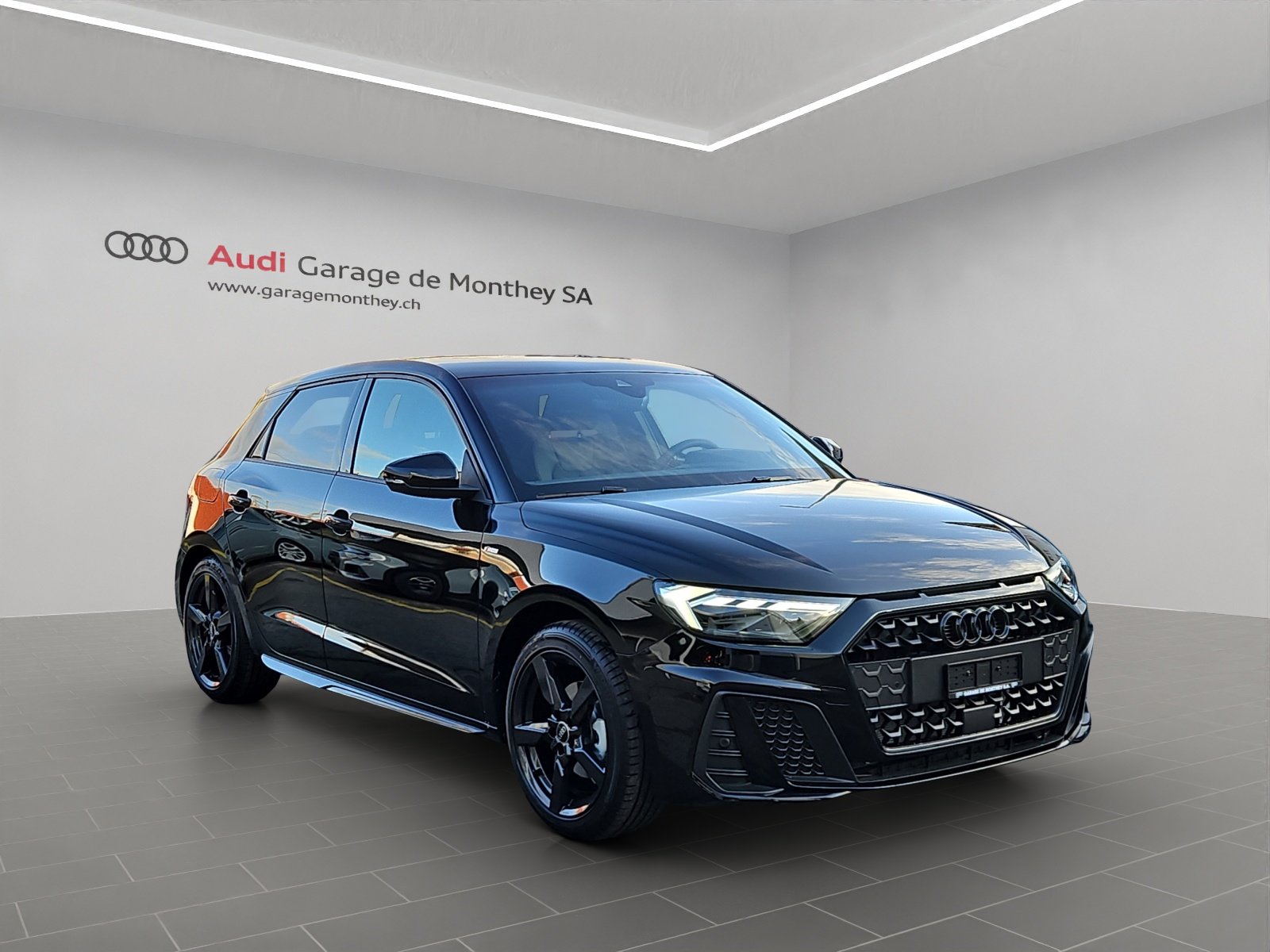 AUDI A1 Sportback 30 TFSI S Line Attraction S-tronic, Petrol, New car, Automatic - 5