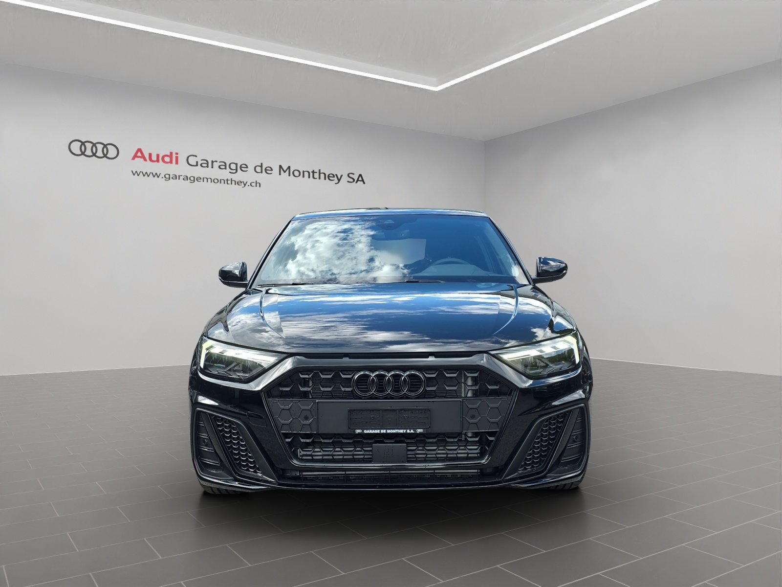 AUDI A1 Sportback 40 TFSI S Line S-tronic, Petrol, New car, Automatic - 2