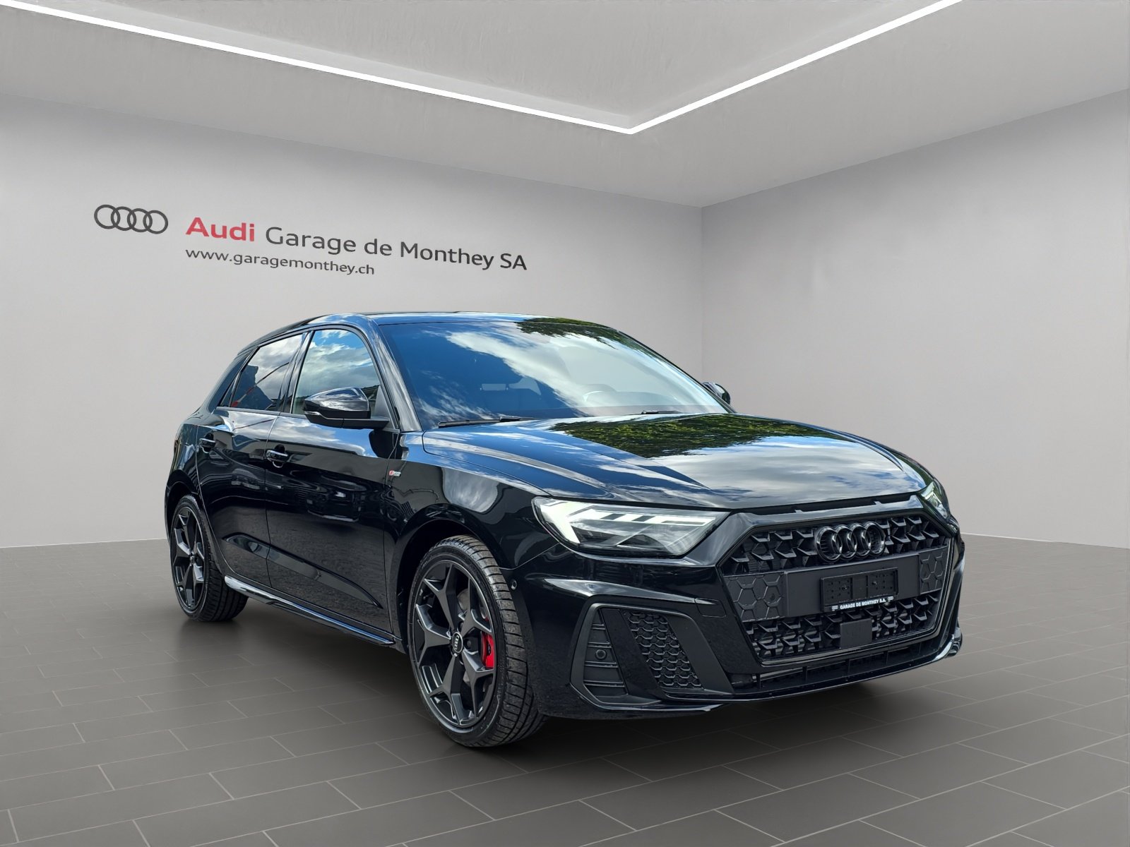 AUDI A1 Sportback 40 TFSI S Line S-tronic, Petrol, New car, Automatic - 3