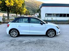 AUDI A1 Sportback 1.2 TFSI Attraction, Petrol, Second hand / Used, Manual - 2