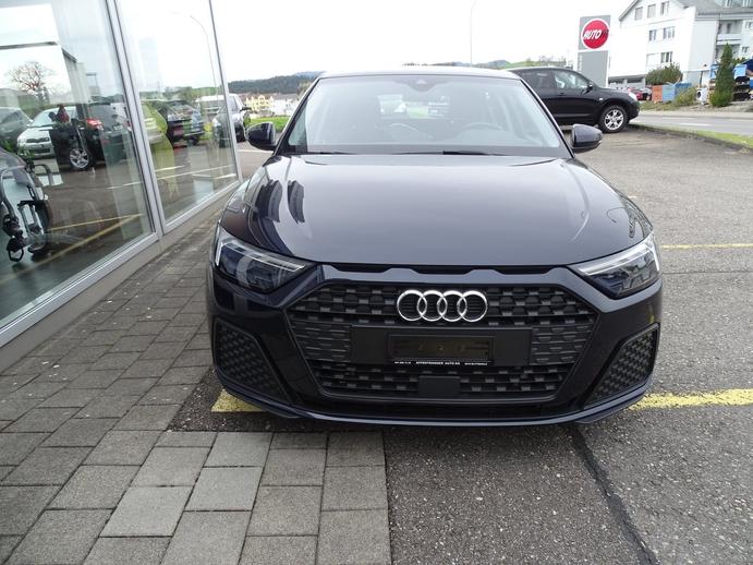 AUDI A1 Sportback 30 TFSI Attraction, Petrol, Second hand / Used, Automatic