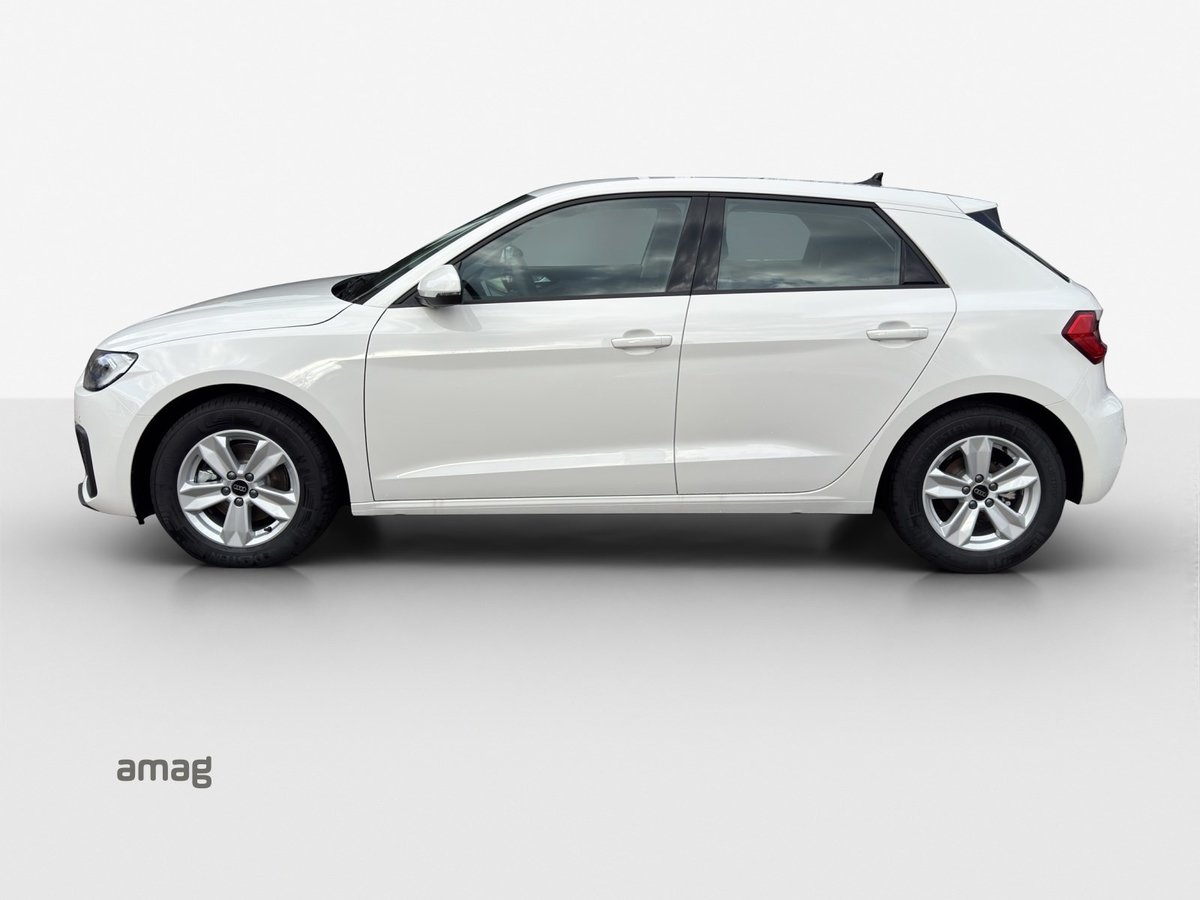 AUDI A1 Sportback 30 TFSI Attraction, Benzin, Occasion / Gebraucht, Automatik - 2