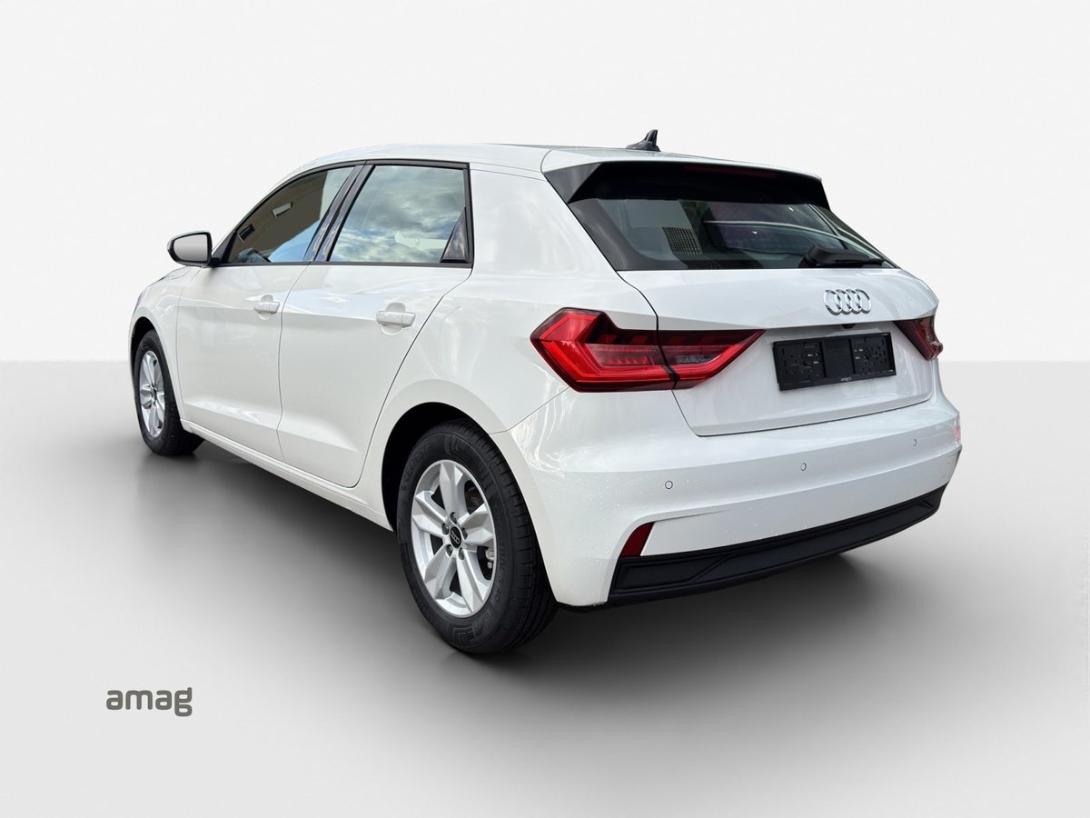 AUDI A1 Sportback 30 TFSI Attraction, Benzin, Occasion / Gebraucht, Automatik - 3