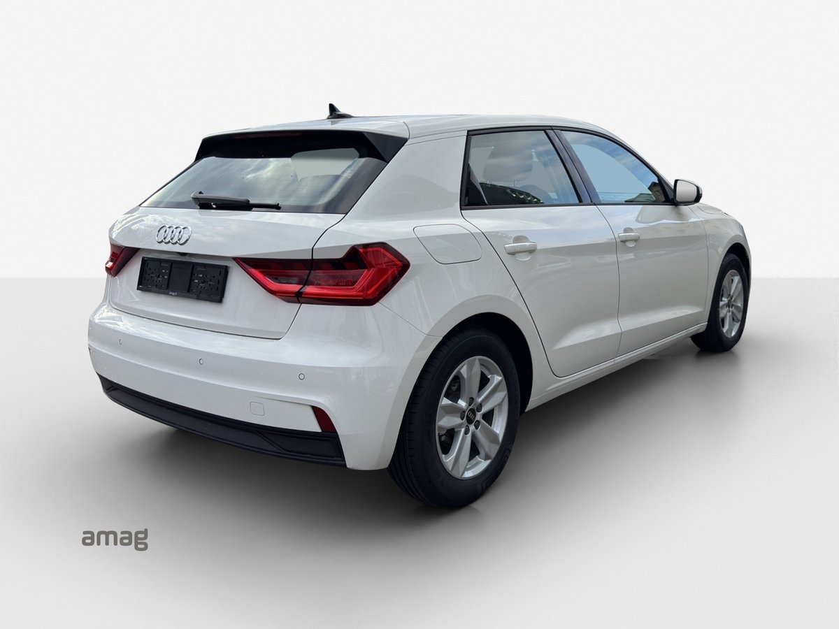 AUDI A1 Sportback 30 TFSI Attraction, Benzin, Occasion / Gebraucht, Automatik - 5