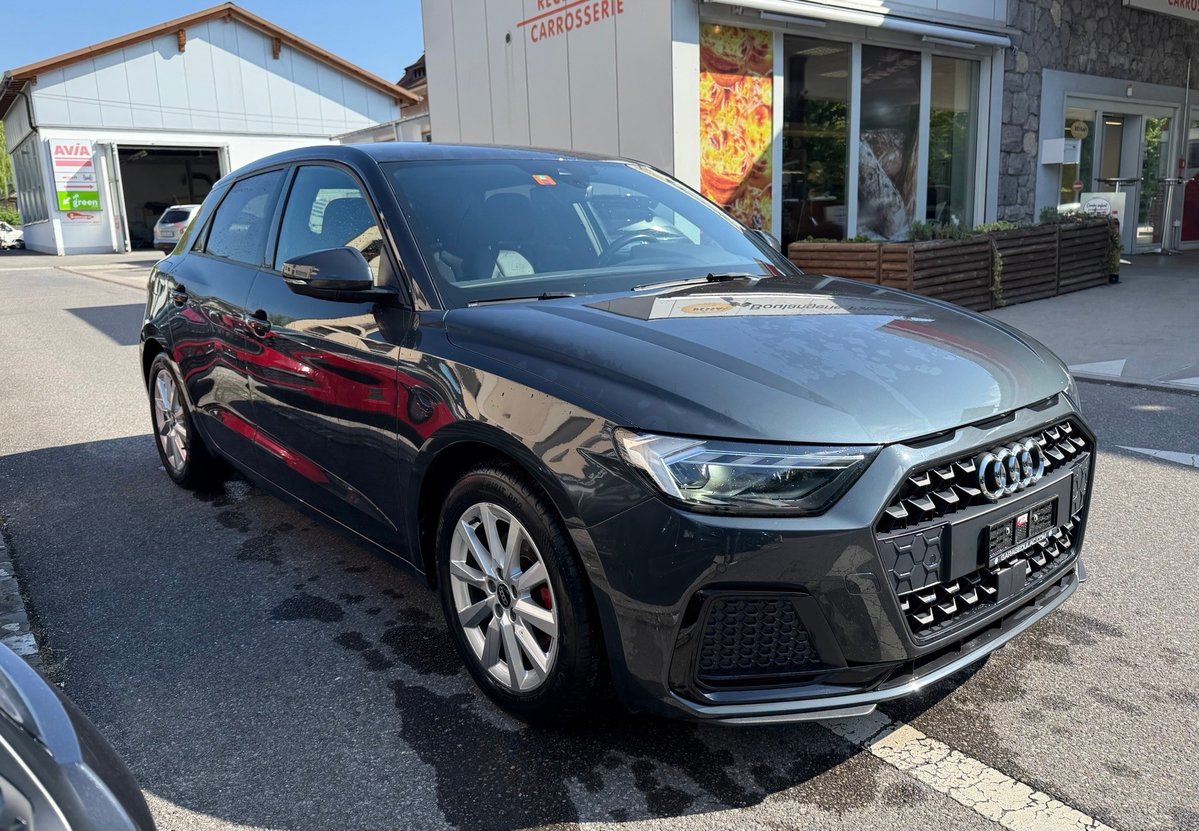 AUDI A1 Sportback 30 TFSI advanced Attraction S-tronic, Benzin, Occasion / Gebraucht, Automatik - 3