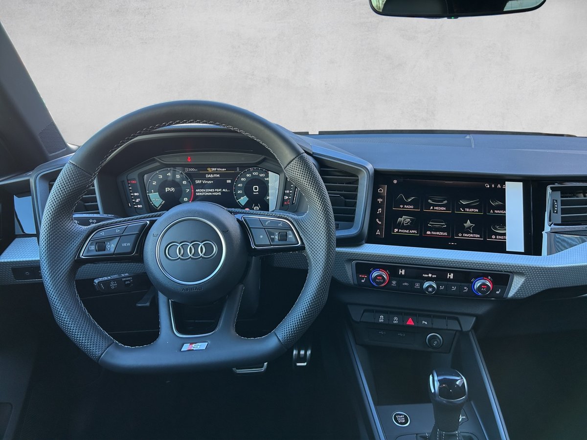 AUDI A1 Sportback 35 TFSI S Line, Benzin, Occasion / Gebraucht, Automatik - 7