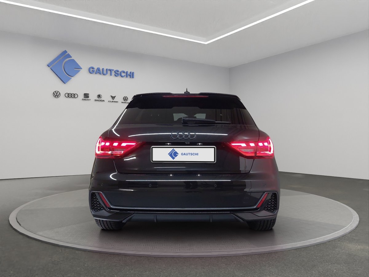AUDI A1 Sportback 30 TFSI S Line Attraction S-tronic, Petrol, Second hand / Used, Automatic - 4