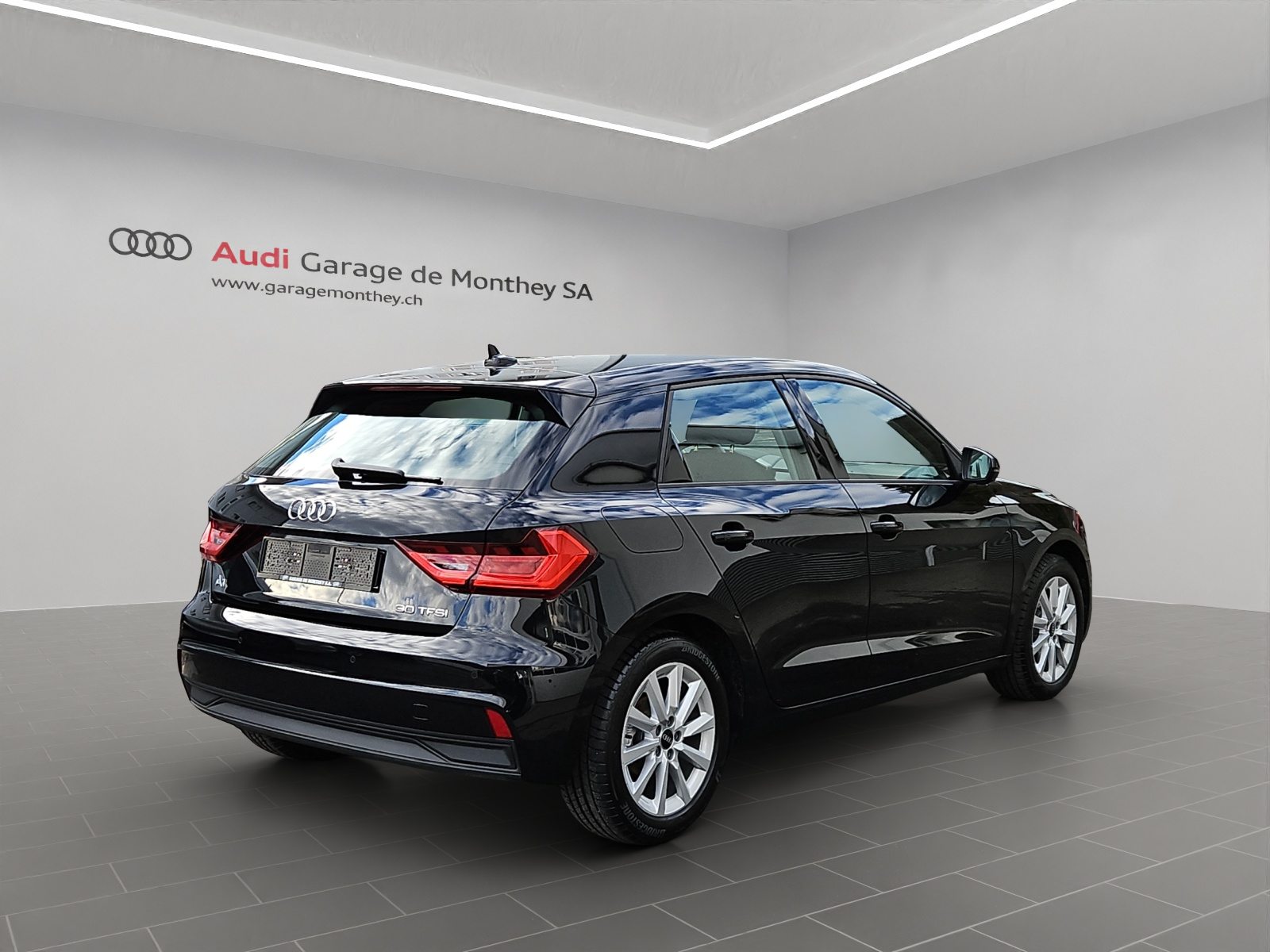 AUDI A1 Sportback 30 TFSI Attraction S-tronic, Benzin, Occasion / Gebraucht, Automat - 4
